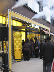 907785 Afbeelding van de feestelijke opening van de nieuwe vestiging van supermarktketen Jumbo (Merelstraat 46) te ...